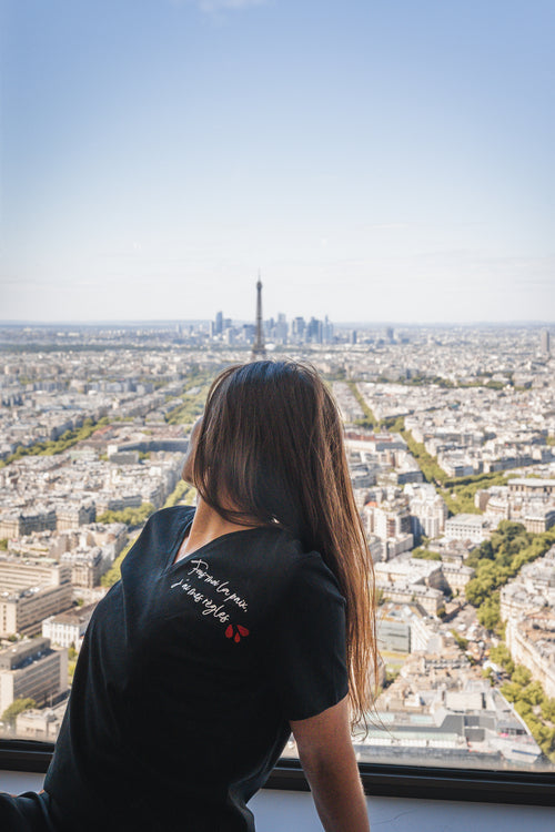 T-shirt noir col V - Fous-moi la paix j'ai mes règles