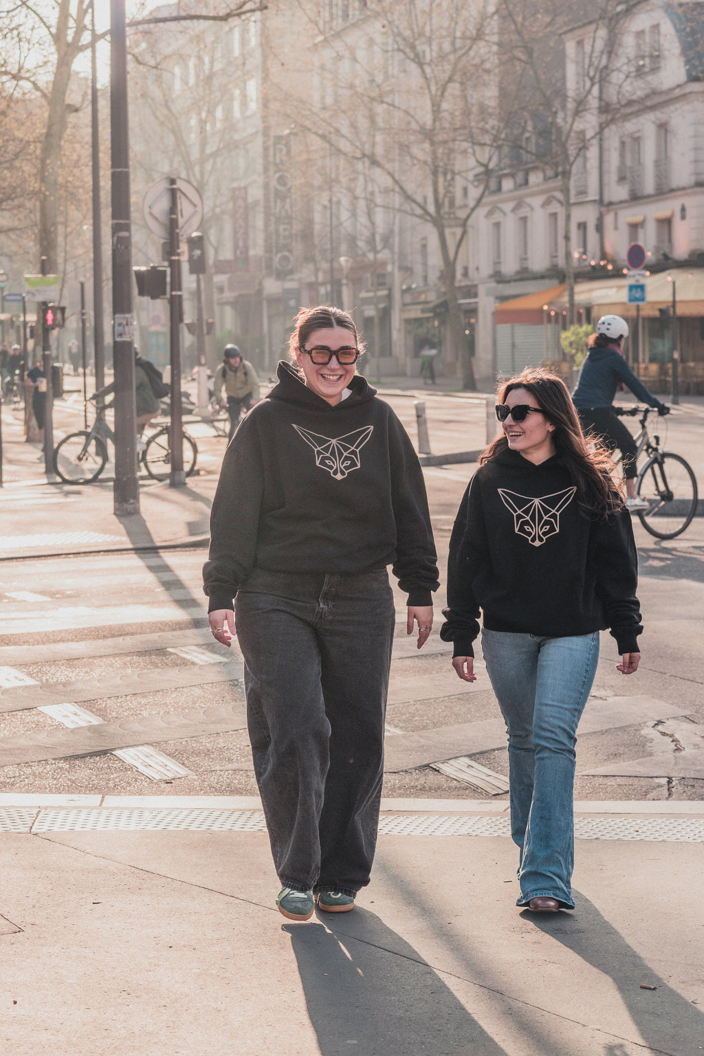 Oversized Black Hoodie Printé - SHINY HOODY