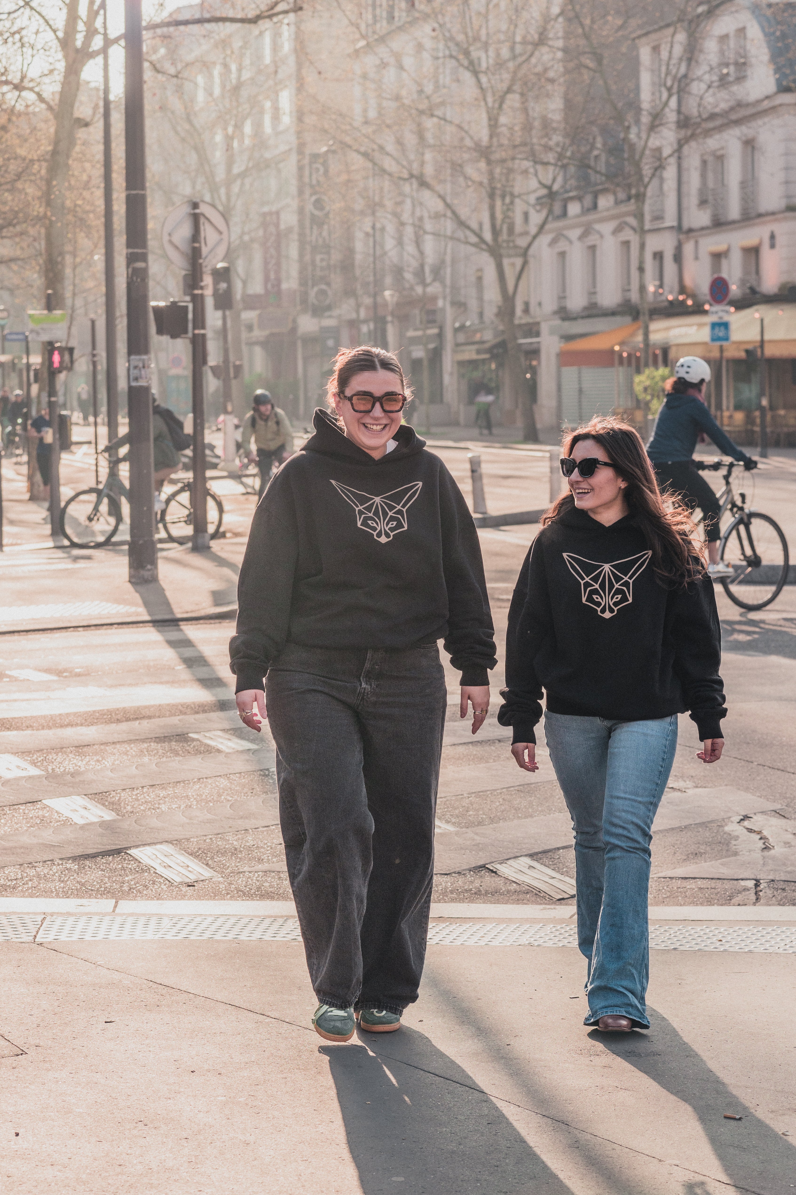 Oversized Black Hoodie Printé - SHINY HOODY