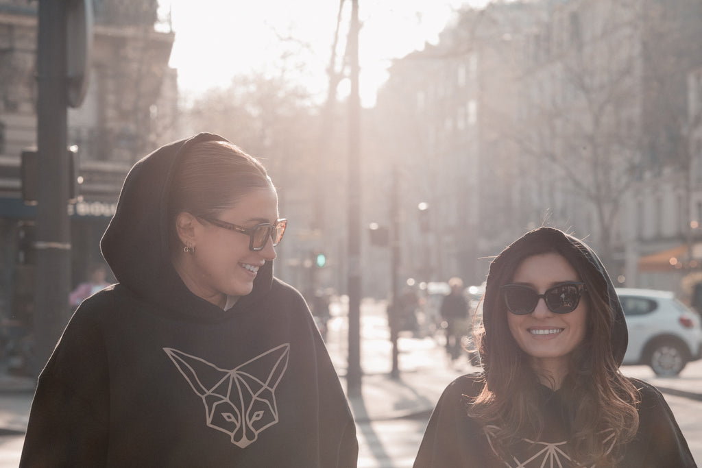 Oversized Black Hoodie Printé - SHINY HOODY